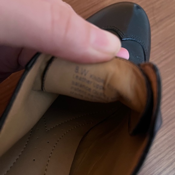 Naturalized black leather pump - Picture 3 of 3